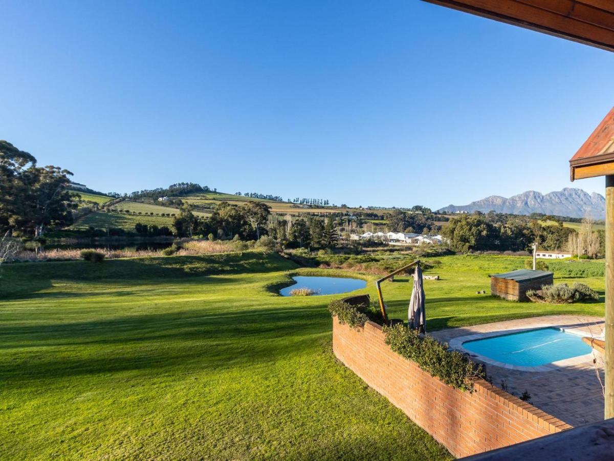 The Log Cabin Lodge Stellenbosch Exterior foto